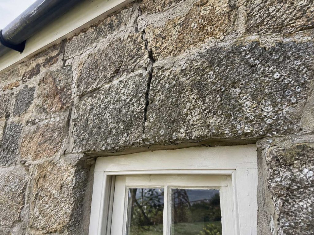 Granite Wall Repair Cornwall for Traditional and Historic Buildings 2 Granite Wall Repair Cornwall cracking
